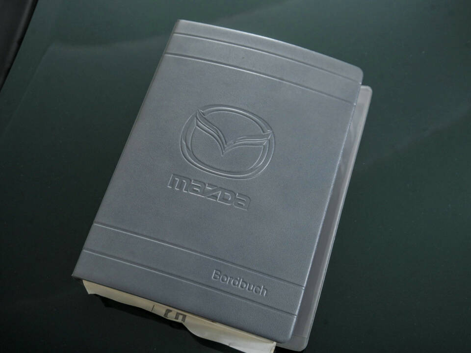 Bild 41/50 von Mazda MX-5 1.8 (2000)