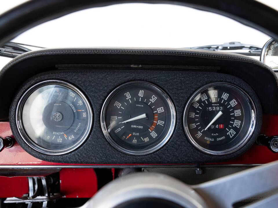 Afbeelding 10/34 van Alfa Romeo Giulia 1600 Sprint GT (1963)