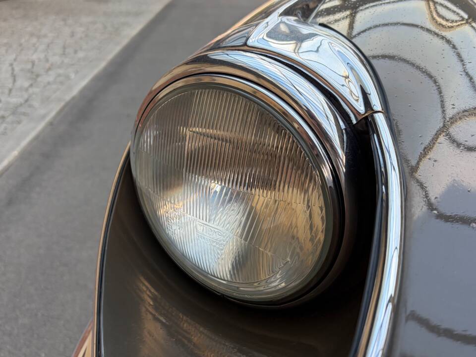 Image 20/81 de Jaguar Type E (2+2) (1969)