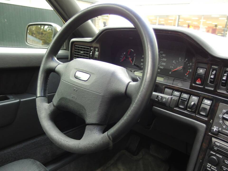 Image 19/50 de Volvo 850 T-5R (1995)