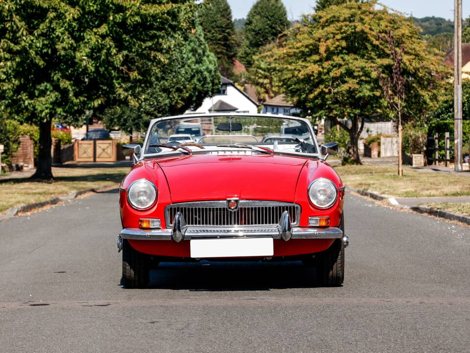 Image 6/41 de MG MGB (1972)