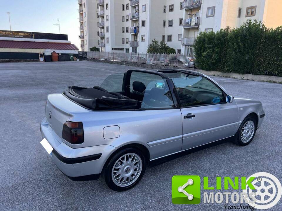 Bild 6/10 von Volkswagen Golf IV Cabrio 1.6 (2000)