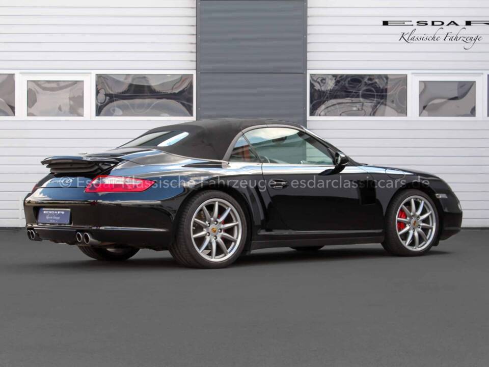 Image 8/25 of Porsche 911 Carrera 4S (2009)