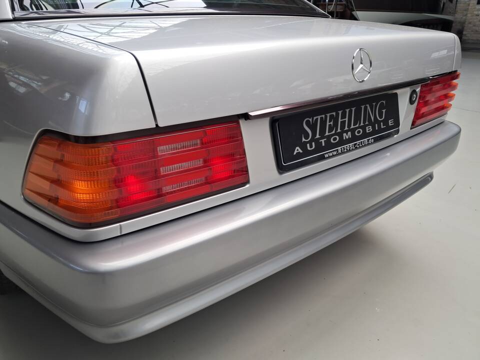 Bild 29/30 von Mercedes-Benz SL 280 (1993)