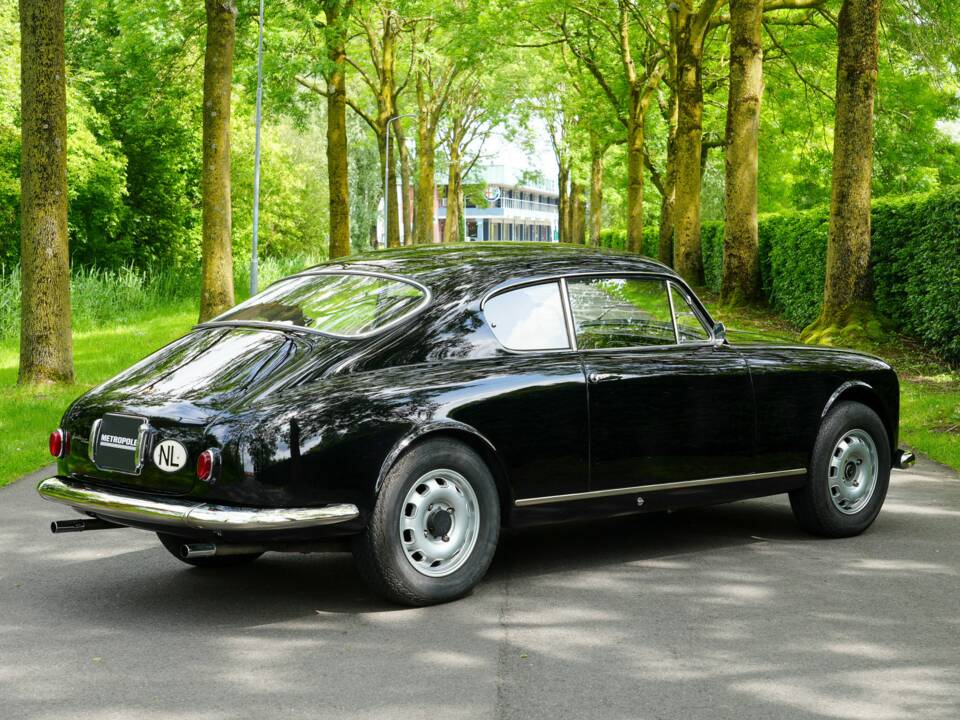 Image 8/33 de Lancia Aurelia B20 GT 2500 (1957)