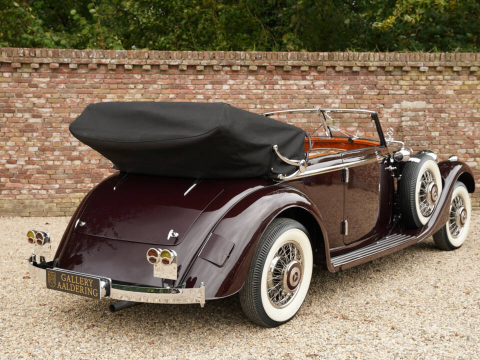 Image 33/50 of Mercedes-Benz 320 Cabriolet B (1939)