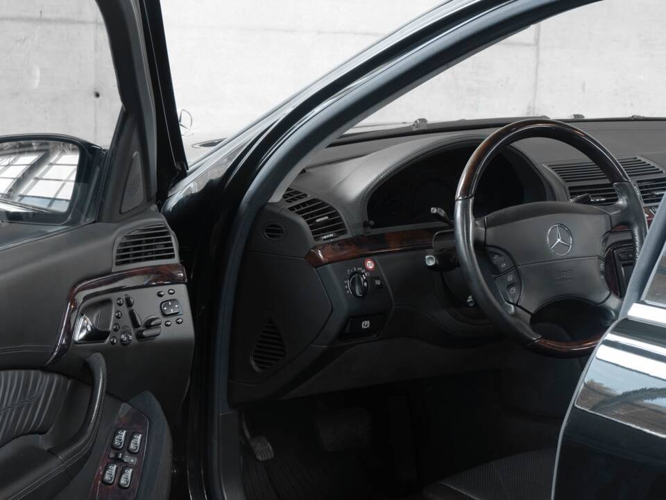 Bild 31/50 von Mercedes-Benz S 600 L (2001)