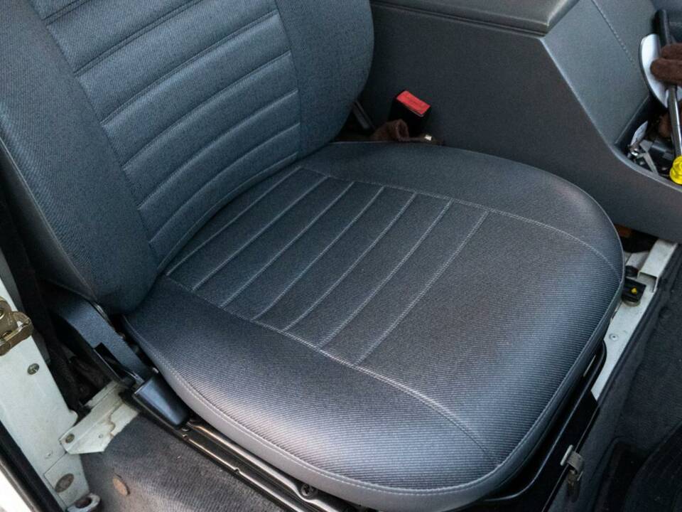 Afbeelding 23/23 van Land Rover Defender 90 Td5 (1999)