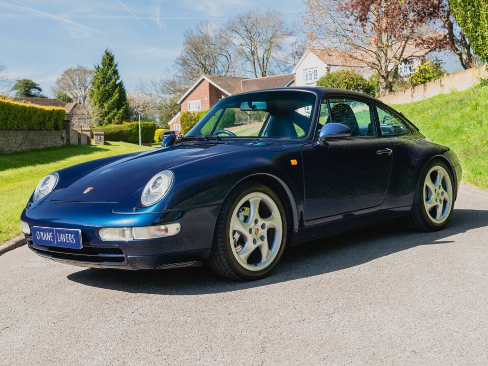 Image 3/52 of Porsche 911 Carrera 4 (1997)