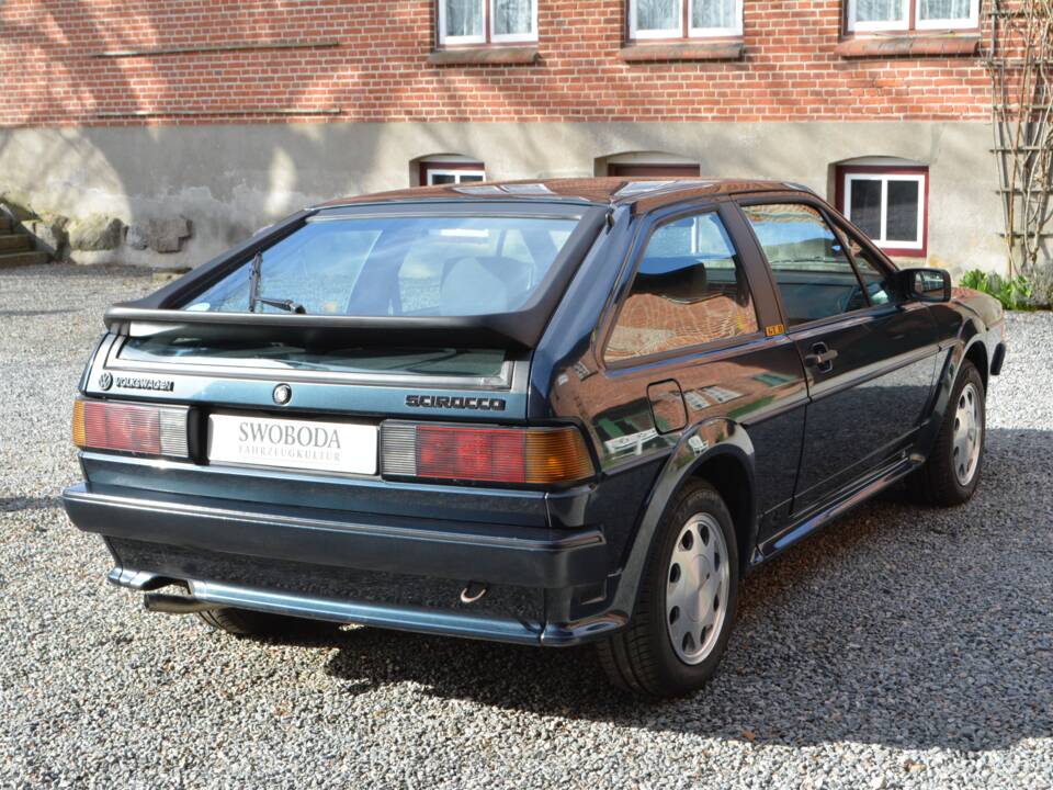 Image 6/15 de Volkswagen Scirocco II GT (1990)