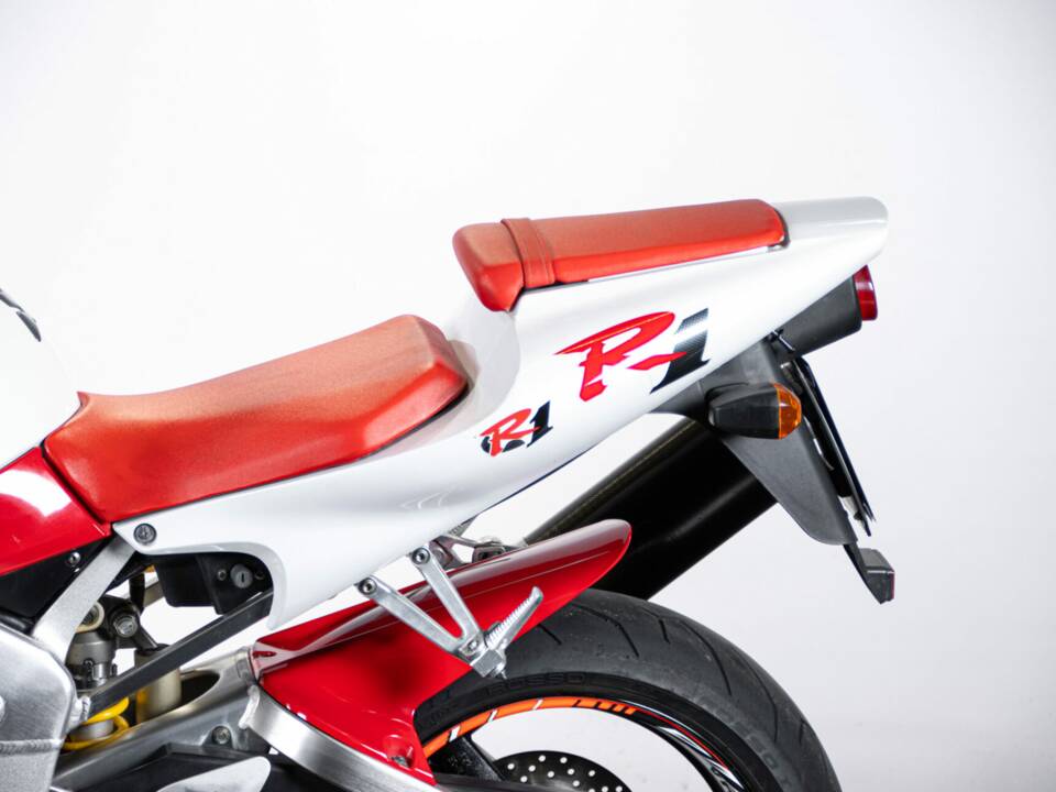 Bild 22/50 von Yamaha YZF 1000 R1 (1998)