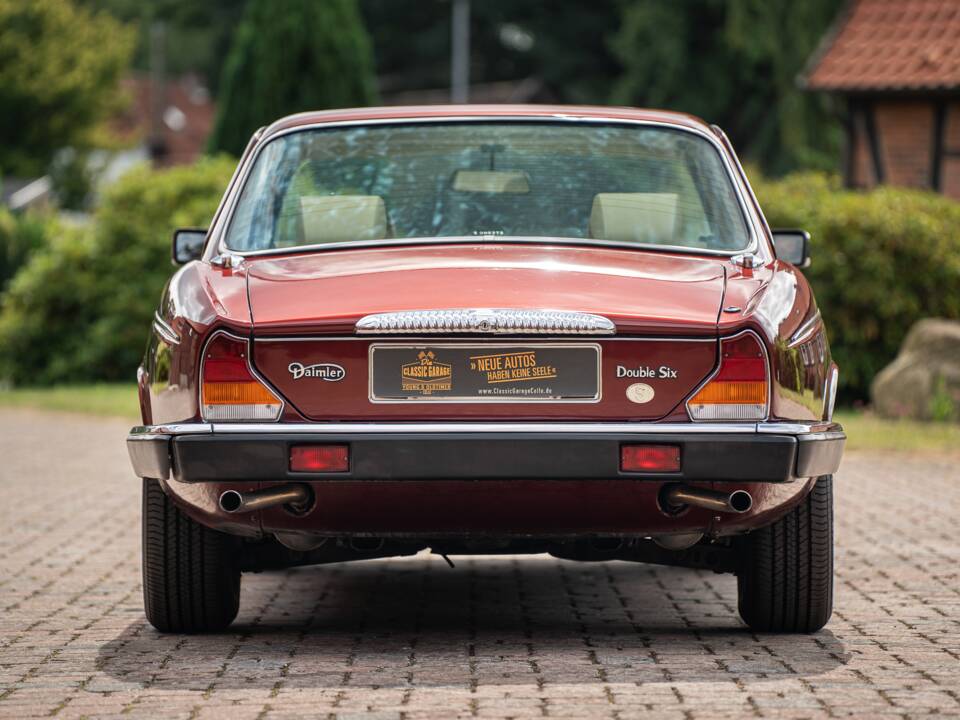 Bild 17/46 von Jaguar XJ 12 (1991)
