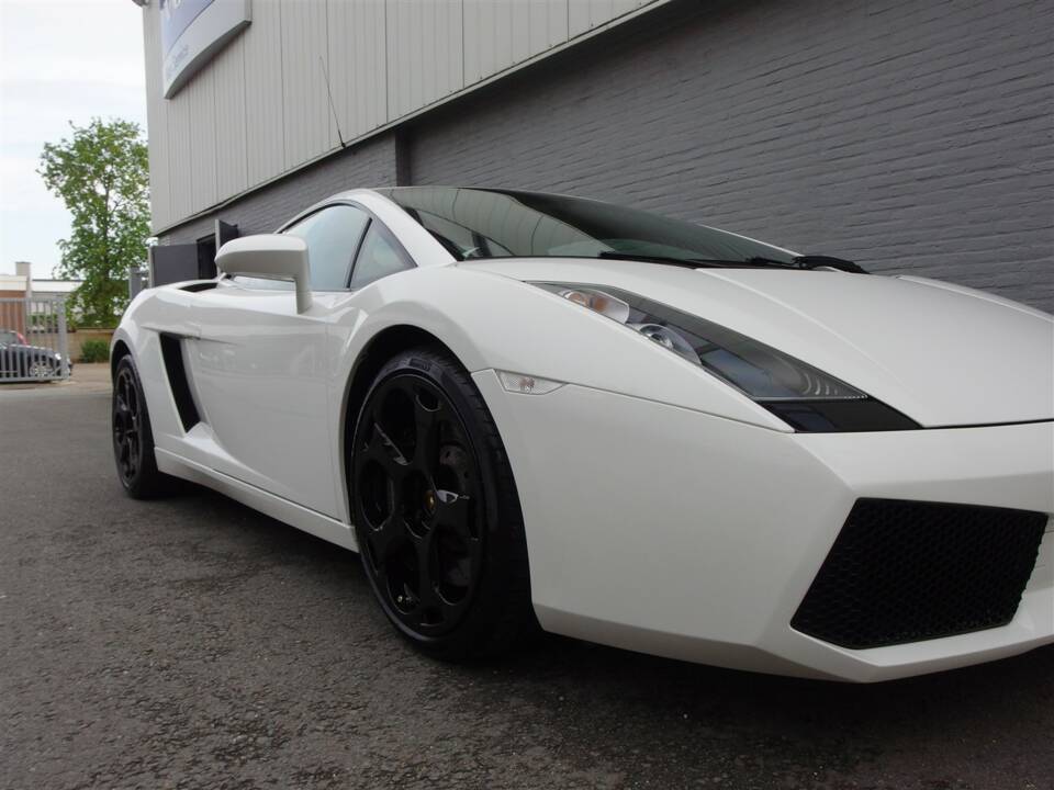 Image 24/100 of Lamborghini Gallardo (2005)