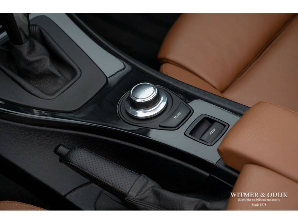 Image 18/32 de BMW 335i (2008)