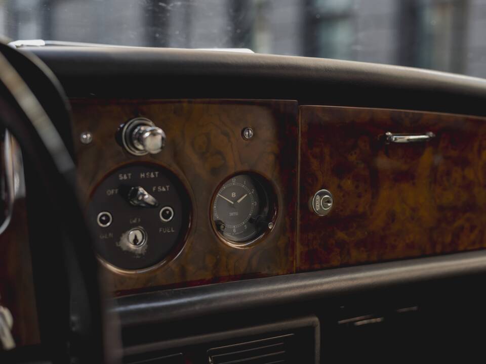 Image 39/39 of Bentley S 3 Continental (1965)