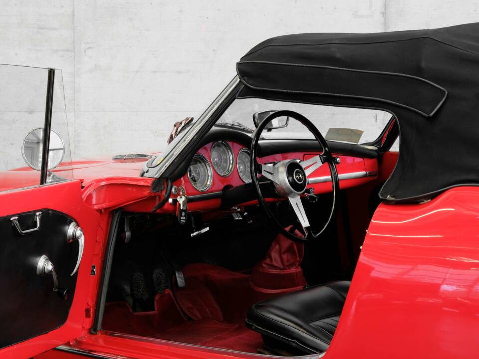 Afbeelding 15/46 van Alfa Romeo Giulia 1600 Spider (1963)