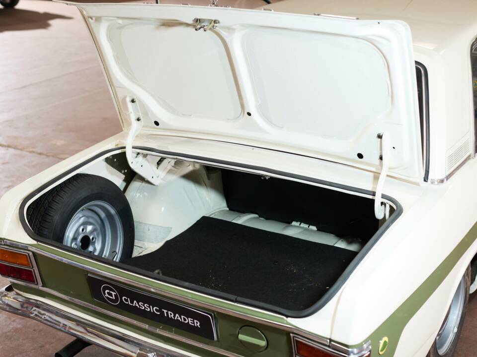 Image 22/53 de Ford Lotus Cortina (1969)
