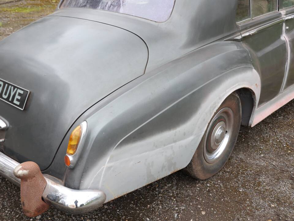 Image 26/50 of Bentley S 1 (1956)