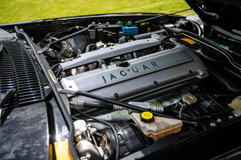 Imagen 3/37 de Jaguar XJS 4.0 (1994)