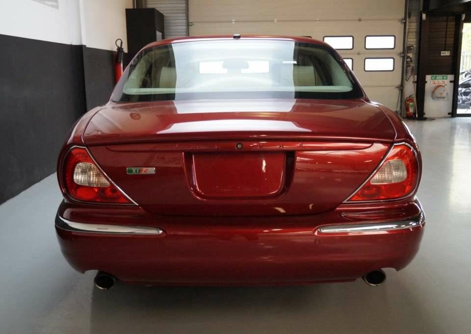 Bild 37/50 von Jaguar XJR Super V8 (2007)