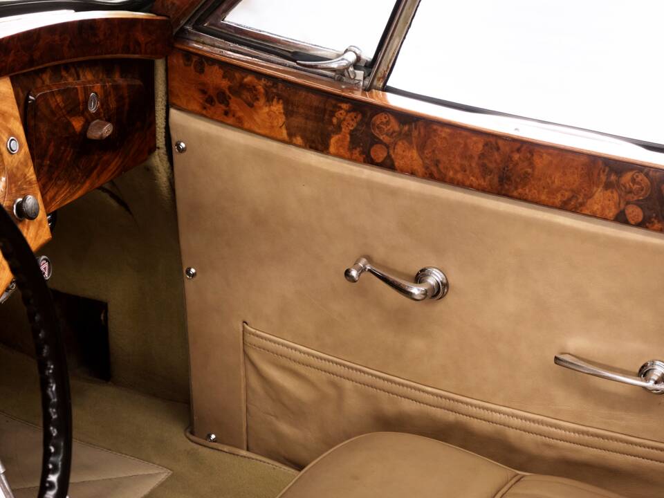 Image 36/50 de Jaguar XK 120 DHC (1953)