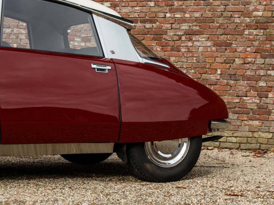 Image 21/50 de Citroën DS 21 (1971)