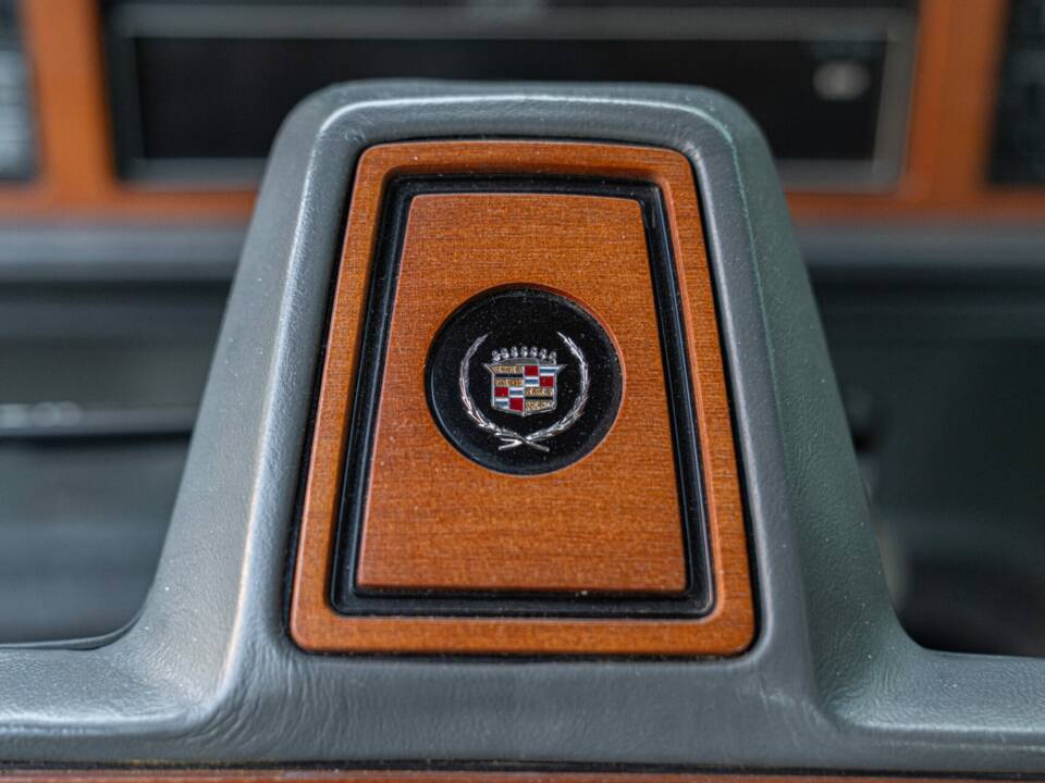 Immagine 45/50 di Cadillac Seville (1988)