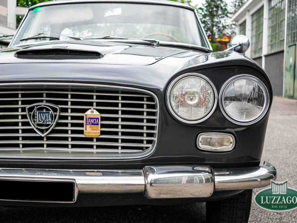 Image 14/49 of Lancia Flaminia GT 2.8 3C Touring (1963)