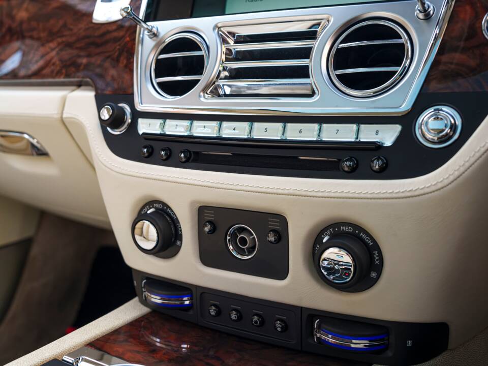 Immagine 17/26 di Rolls-Royce Wraith (2014)