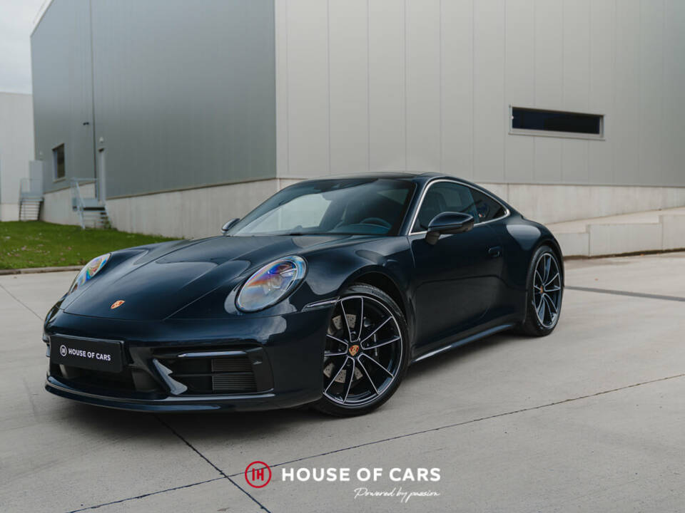 Image 2/50 of Porsche 911 Carrera 4S &quot;Belgian Legend Edition&quot; (2020)