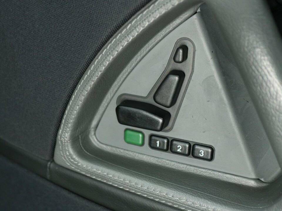 Image 21/30 of Mercedes-Benz SL 600 6.0 AMG (1996)