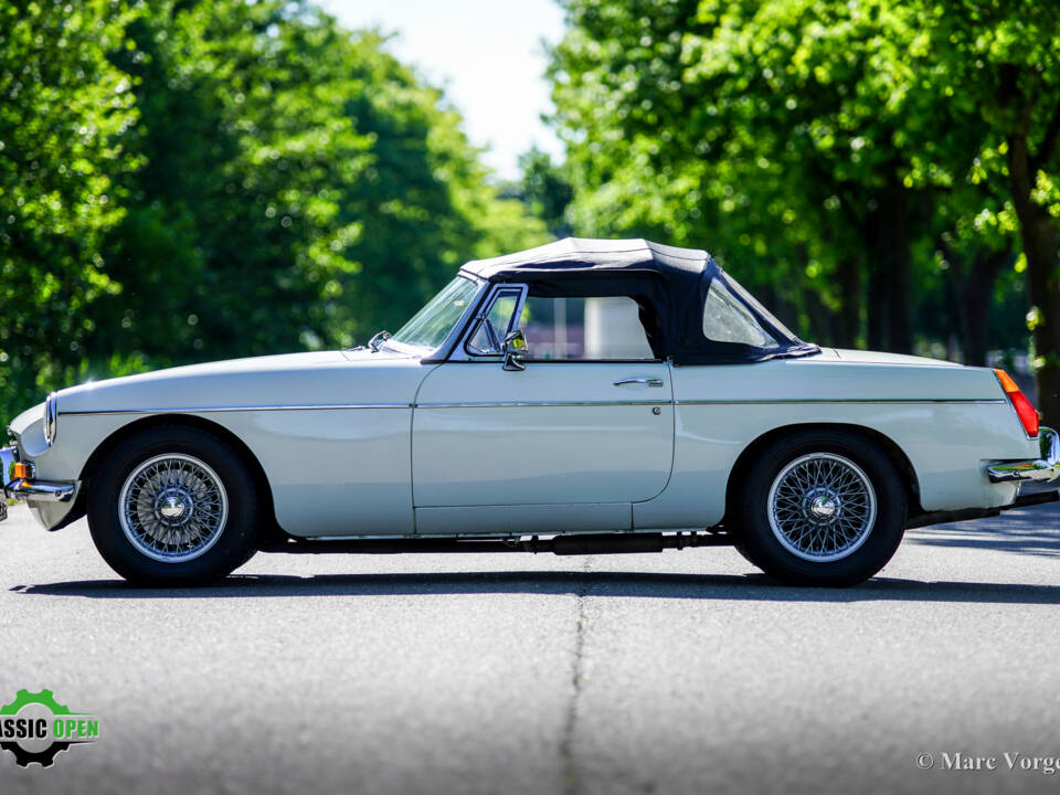 Bild 35/47 von MG MGB (1970)
