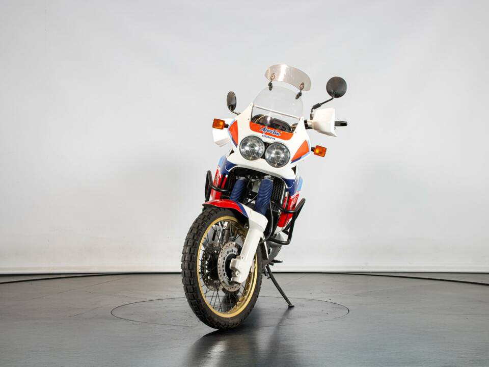 Image 6/50 of Honda DUMMY (1990)
