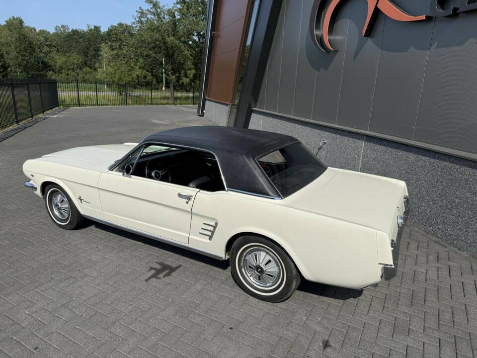 Image 7/40 of Ford Shelby GT 350 (1966)
