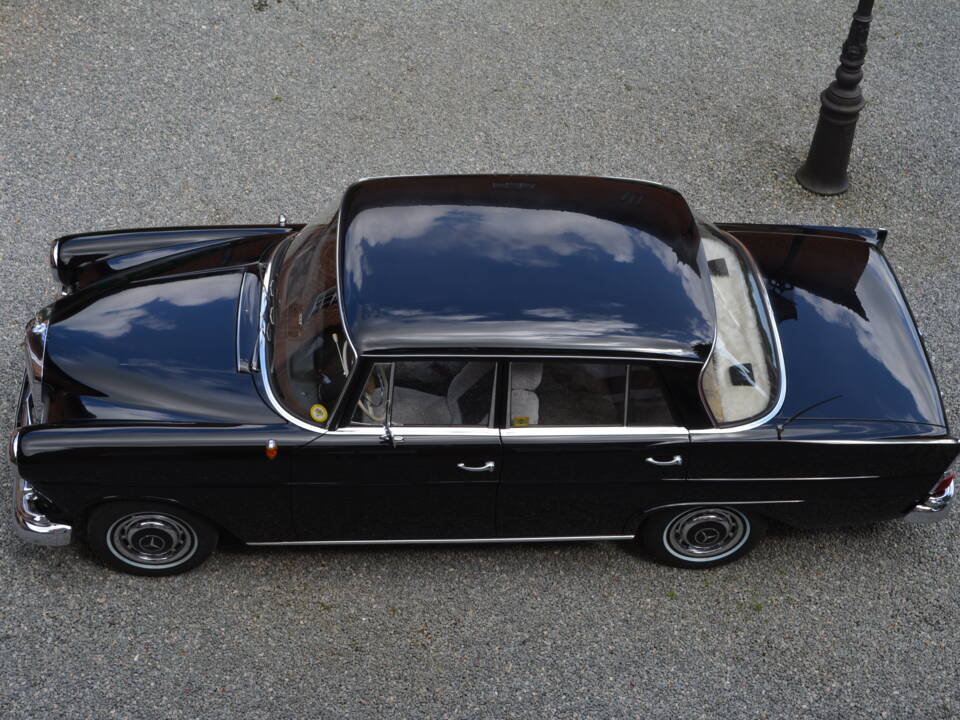 Image 8/15 of Mercedes-Benz 190 c (1964)