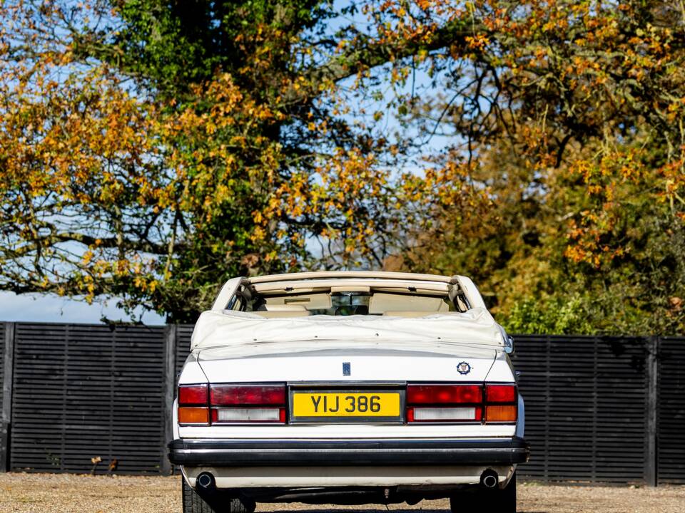 Immagine 15/38 di Rolls-Royce Silver Spirit (1983)