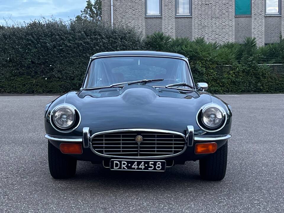 Image 17/46 de Jaguar Type E V12 (2+2) (1972)