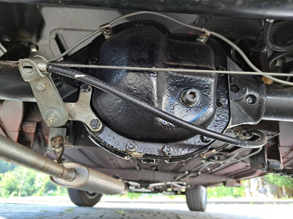 Suspension and underneath