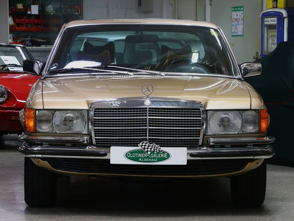 Bild 2/23 von Mercedes-Benz 280 SE (1979)