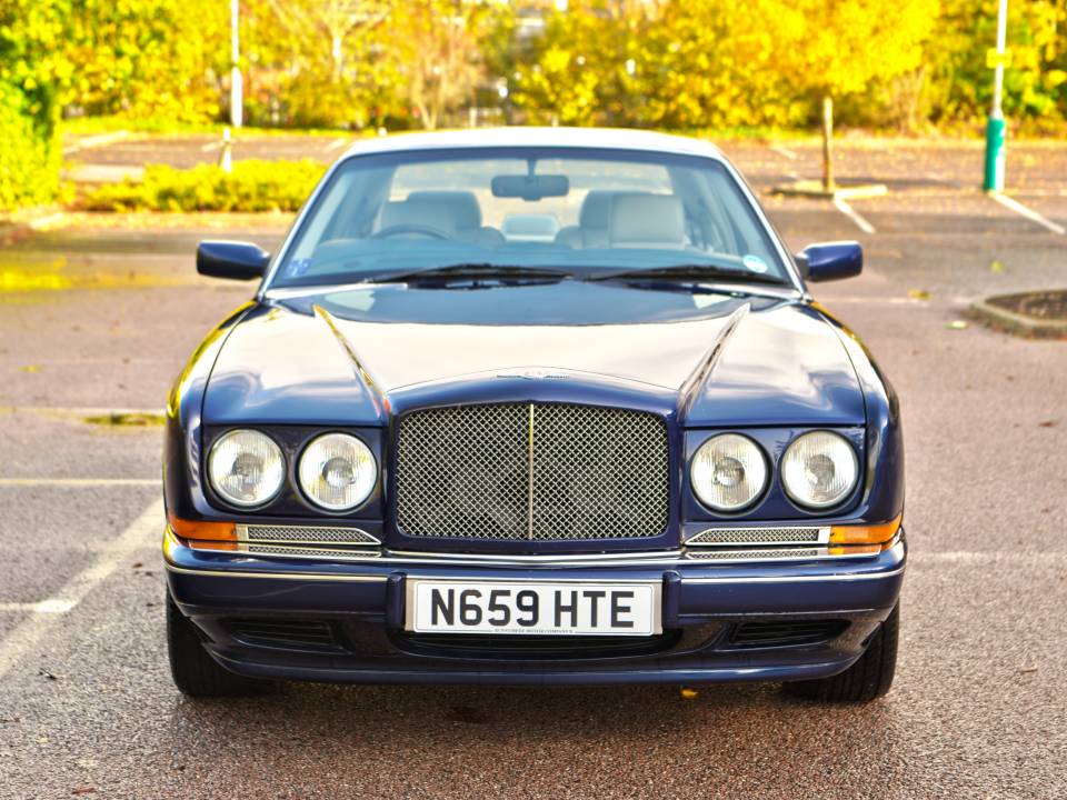 Image 8/50 of Bentley Continental R (1996)