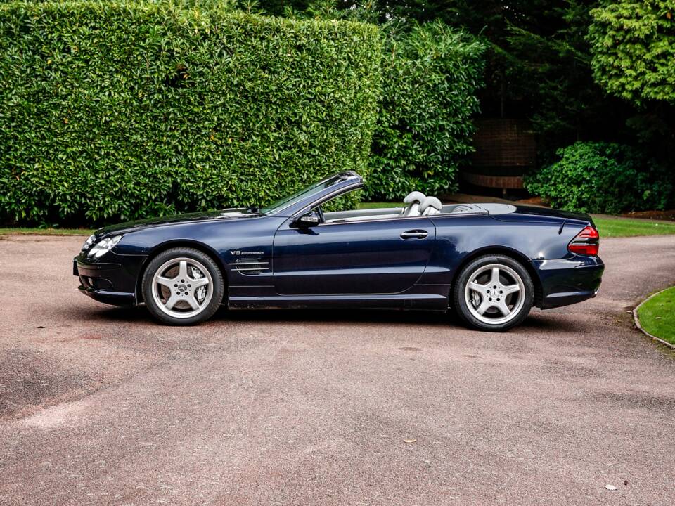 Image 19/41 of Mercedes-Benz SL 55 AMG (2003)