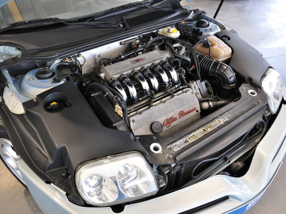 Immagine 33/41 di Alfa Romeo Spider 3.0 V6 12V (2000)