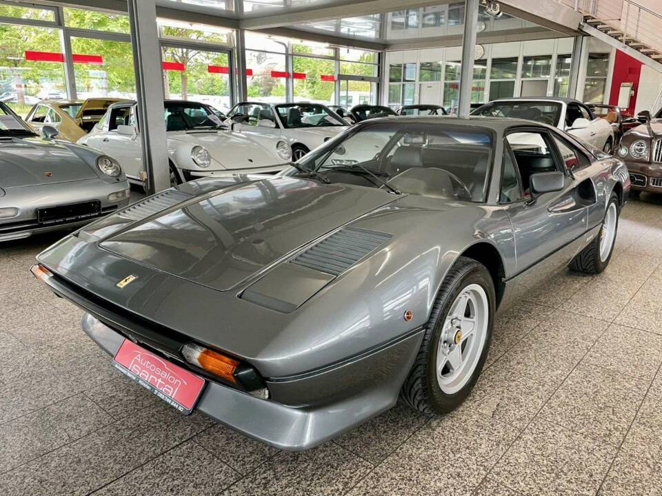 Image 2/20 of Ferrari 308 GTB (1981)
