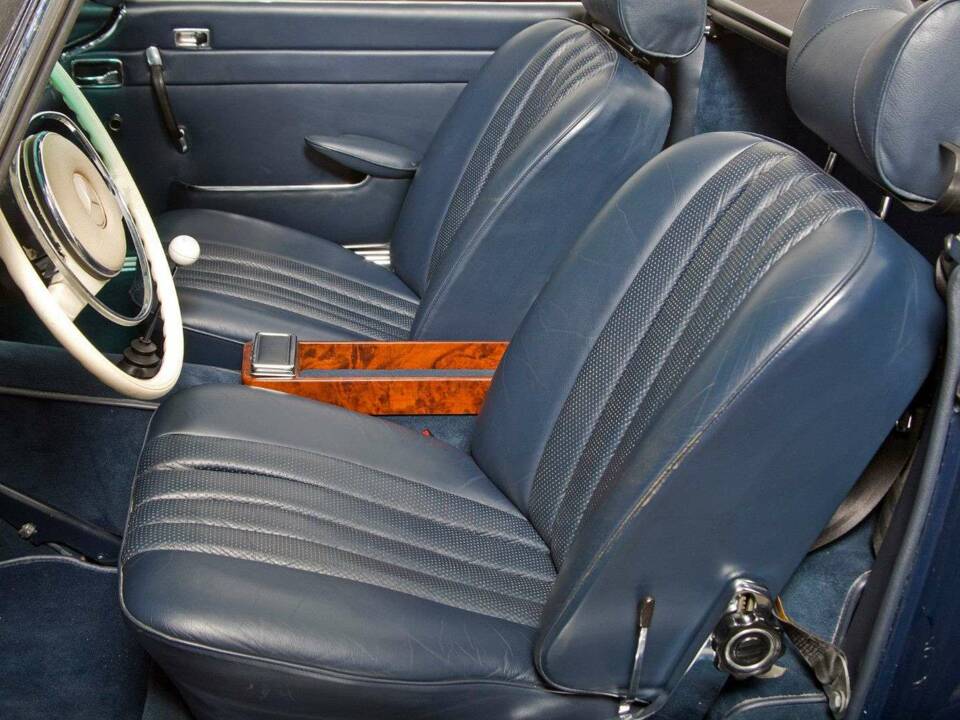 Afbeelding 16/20 van Mercedes-Benz 280 SL (1971)