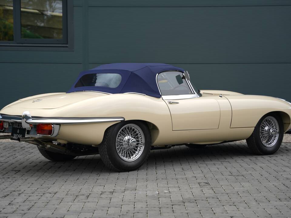 Imagen 25/50 de Jaguar E-Type (1969)
