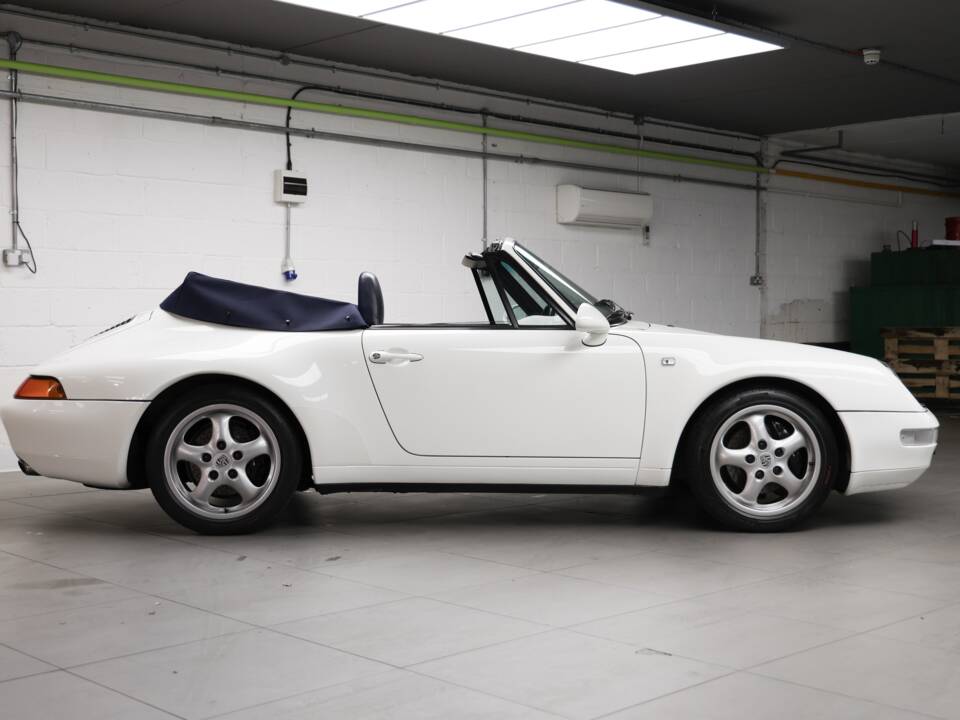 Afbeelding 17/50 van Porsche 911 Carrera (1994)
