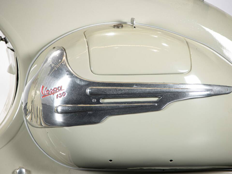 Bild 15/50 von Piaggio Vespa 150 "Struzzo" VL (1955)