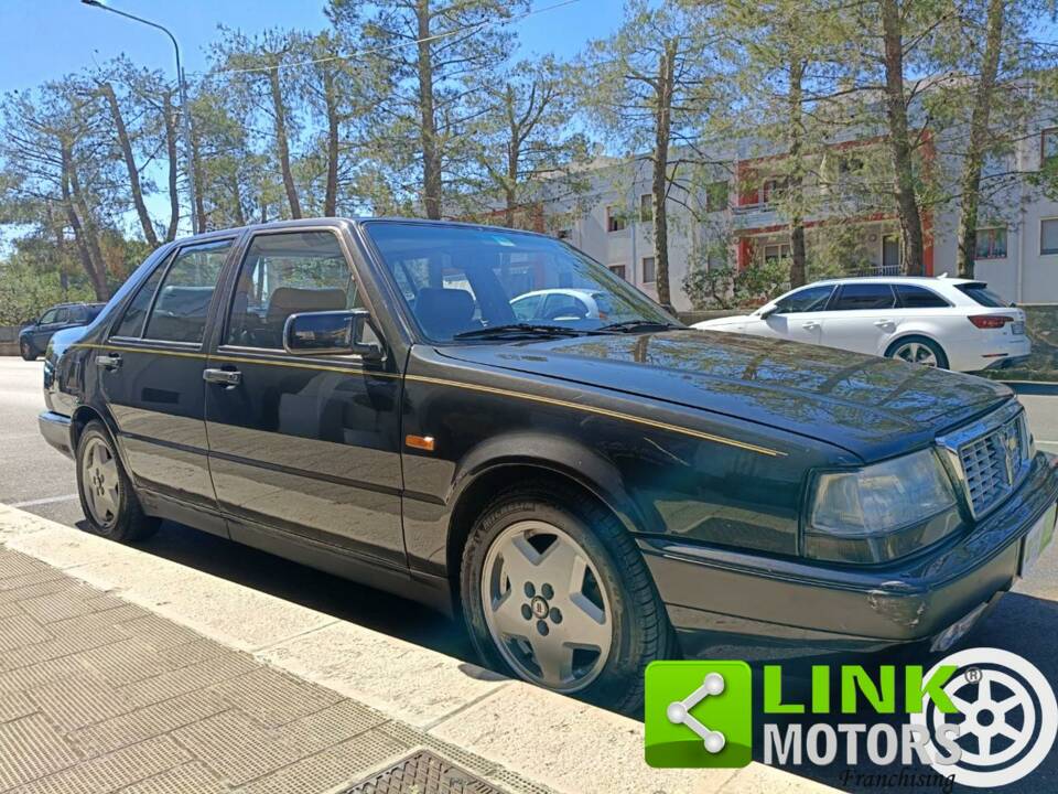 Image 3/10 of Lancia Thema 8.32 (1988)