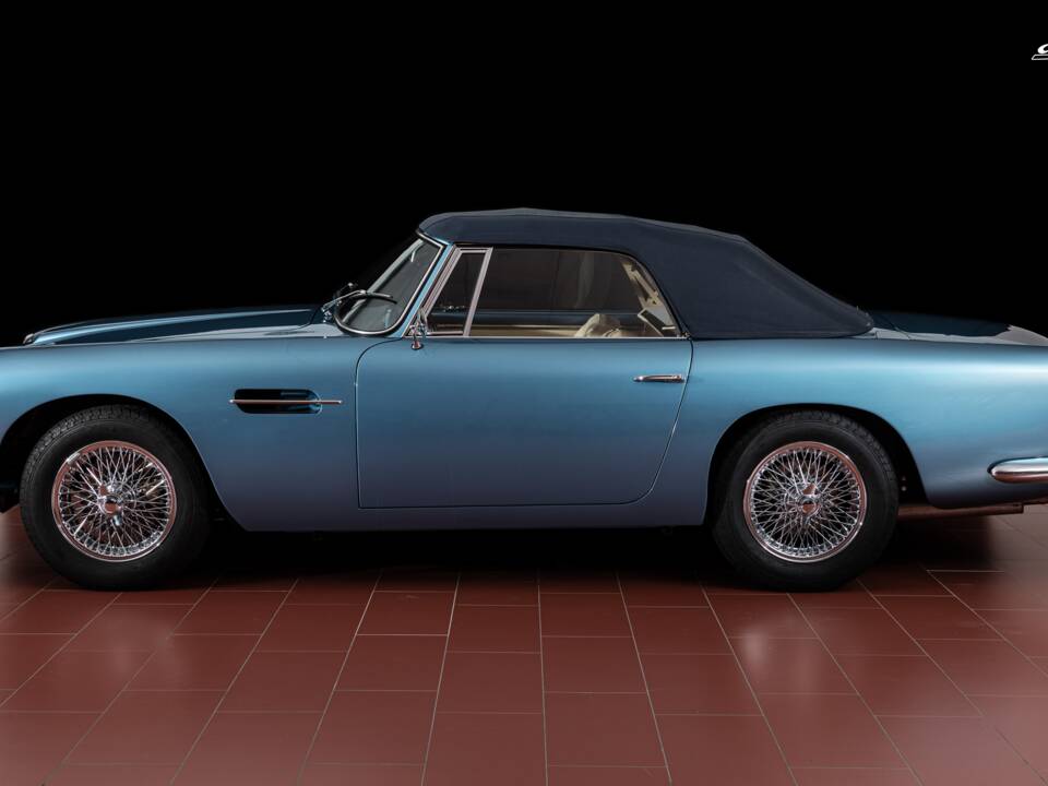 Imagen 4/8 de Aston Martin DB 4 Convertible Vantage (1962)