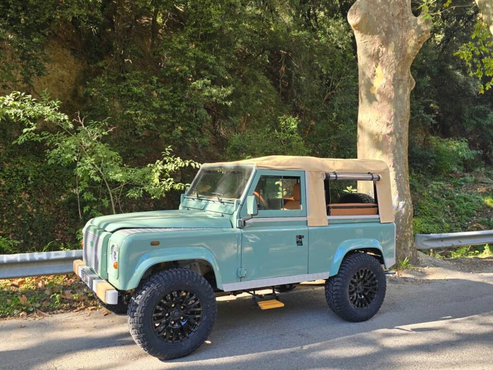 Image 30/72 of Land Rover 90 (1987)
